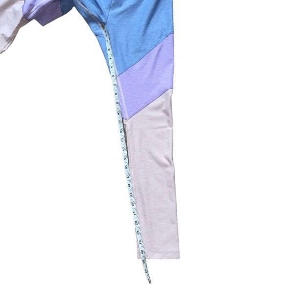 Outdoor Voices 7/8 Tri Color Leggings, Size Small, NWOT - Picture 9 of 12